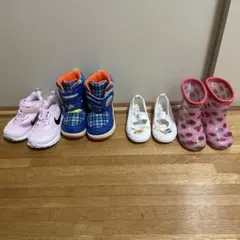 キッズシューズ 4足セット NIKE アンパンマンのサムネイル