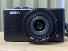 SIGMA DP2 Foveon X3 美品 純正バッテリー2個 純正フード付のサムネイル