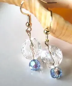 【素粒水ビーズ】水色 涼しげピアス☆イヤリング　ハンドメイド
