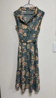 【美品】REDYAZEL 花柄ノースリーブワンピース レディアゼル　Sサイズ