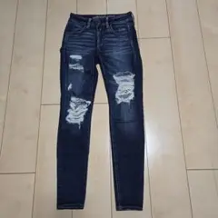 アメリカンイーグルダメージジーンズ