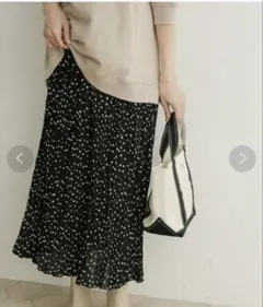 アーバンリサーチドアーズ　ドットスカート　ブラック