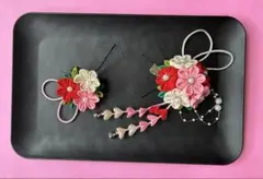 七五三髪飾り　つまみ細工　ちりめん　桃　赤　白シルバー　ハンドメイド