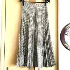 美品ZARA WOMAN プリーツスカート ストライプ ロング丈 Sのサムネイル