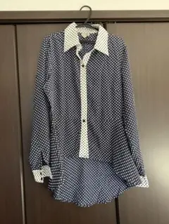 ネイビー・ホワイトドット柄長袖シャツ