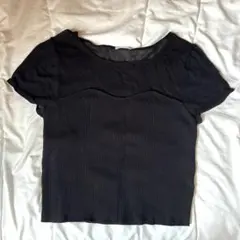 GU クロップドTシャツ