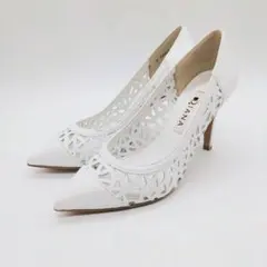 ダイアナ パンプス ポインテッドトゥ パンチング レザー 21.5cm　070