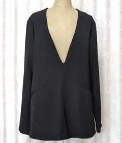 ［新品］レディース 前が開かないノーカラーVネック ジャケット M