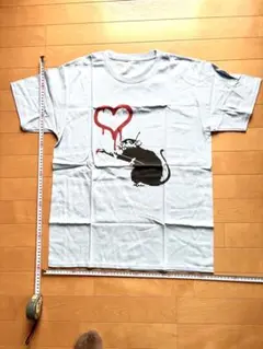 バンクシー風ネズミの Tシャツ M