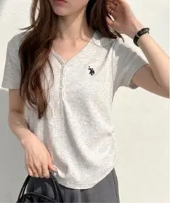 GeeRA別注【U.S. POLO ASSN.】Vネックヘンリーリブカットソー