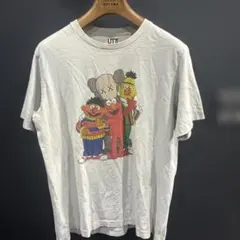 KAWS Sesame Street UNIQLO UT コラボTシャツ M