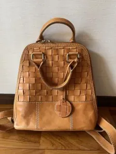 レザー編み込みデザインバックパック