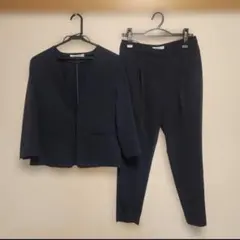 ナチュラルビューティーベーシック　セットアップスーツ　ネイビー