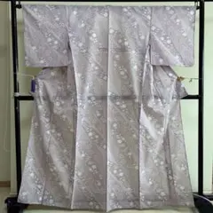 ■E5072■美品■ポリエステル■白藤色 辻が花風　絽　単衣　着物■裄丈68