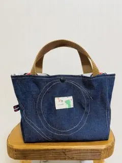 Item thumbnail for item 26e7e996-16ec-465b-be89-d4ec3e11ecd4