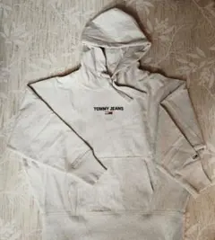 TOMMY JEANS フード付きパーカー