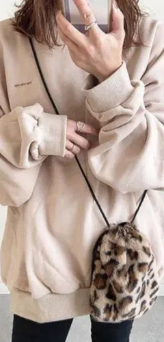 ヒョウ柄ミニバッグ　スマホポーチ