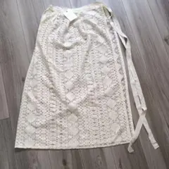 新品タグ付き　CIAOPANIC 透かし編みロングスカート アイボリー