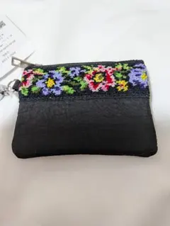 新品フェイラー柄ポーチ小銭入れ定期入れキーホルダー　便利