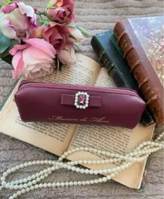 メゾンドフルール パールビジュー合皮リボンペンケース【新品 レッド】