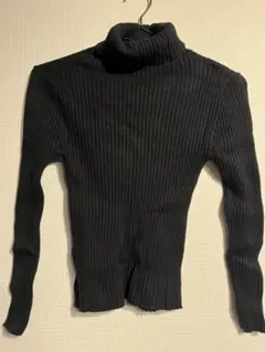 ブラックリブ編み長袖ニット