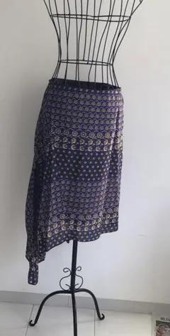 ARTISAN シルク　アシンメトリースカートのサムネイル