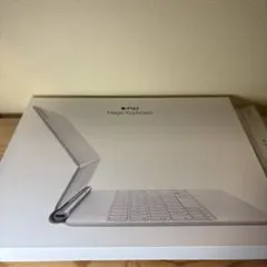 【美品】iPad 11インチ　Magic Keyboard ホワイト 日本語配列