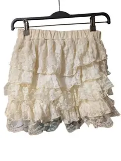 未使用タグ付きFesmyアイボリー レース フリル ショートパンツ