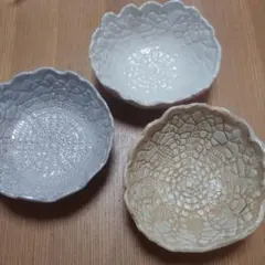 レース花びら型陶器ボウル3点セット★送料無料