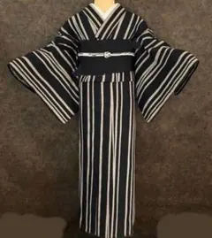 お任せ下駄、帯、帯締め、帯留めつき■最高級しじら織浴衣 波縞黒■ お任せ下駄、帯、帯締め、帯留めつき□最高級しじら織浴衣 波縞黒