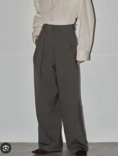JUHA 2TUCK WIDE EASY PANTS 常田大希愛用ブランド JUHA 2TUCK WIDE EASY PANTS 常田大希愛用ブランド - メルカリ