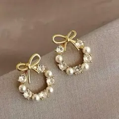 ゴールド リース型 パール クリスタル ピアス