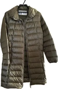 最終値下げ　Marmot ロングダウンジャケット オリーブグリーンのサムネイル