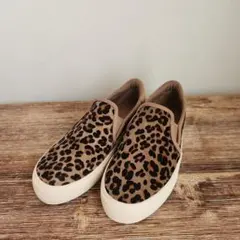 美品　UGG スリッポン　スニーカー　ヒョウ柄　 茶系