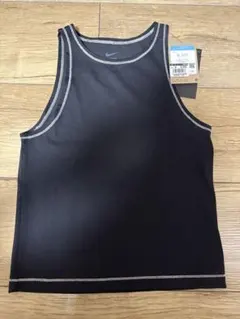 新品未使用　Nike タンクトップ Mサイズ 黒　レディース
