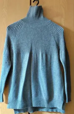 グレー タートルネック ニットセーター