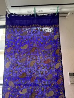 ペイズリー模様の生地 濃い紫