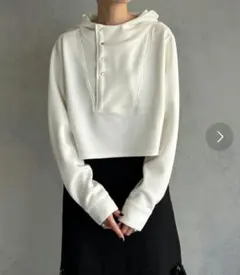 お値下げ☆ショート丈パーカー美品オフホワイト