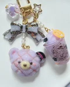 メロンパン×ハロウィンチャーム　レジンキーホルダー　クリームソーダ