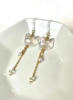 ラメ　クリアカラー　猫　ネコ　ねこ　ピアス　樹脂フック　ロング　ゆらゆら　ピンク