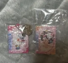 キティ　ラブアンドベリー　コラボキーホルダー