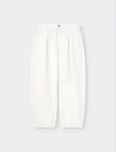 GU ホワイト デニムカーブタックパンツ