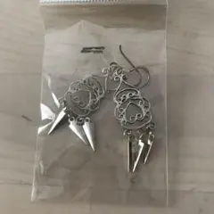 ハート型のシルバーピアス　　4