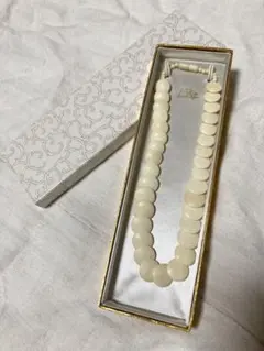 象牙調ネックレス