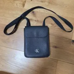 Calvin Klein ショルダーバッグ ブラックのサムネイル