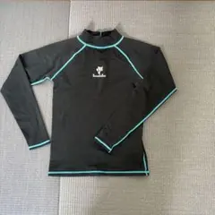 150サイズ　ラッシュガード