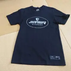 ユニクロ　ユニバーサルインターナショナル Tシャツ