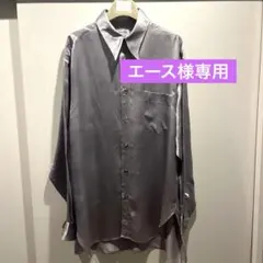 値下げ！光沢感とオチ感！サテン風シルバーグレー シャツのサムネイル