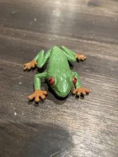 カエル　フィギュア