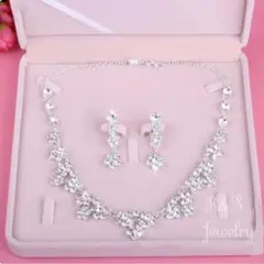 フラワーネックレス＆イヤリングウェディングブライダル結婚式アクセサリーセット